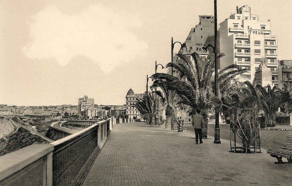 454-le boulevard Front de Mer.jpg